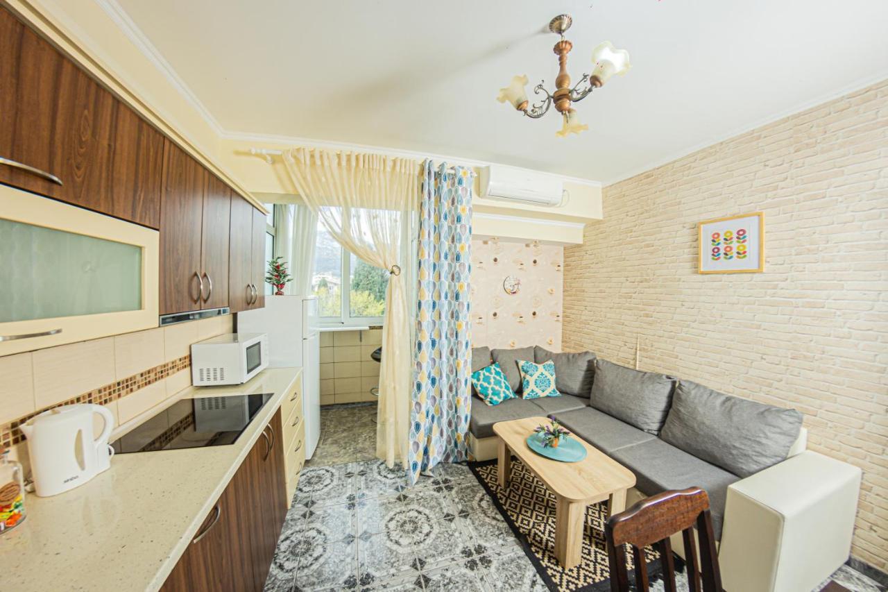 Apartment Emili City Center بار المظهر الخارجي الصورة